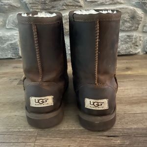 Girls size 3 UGG boots